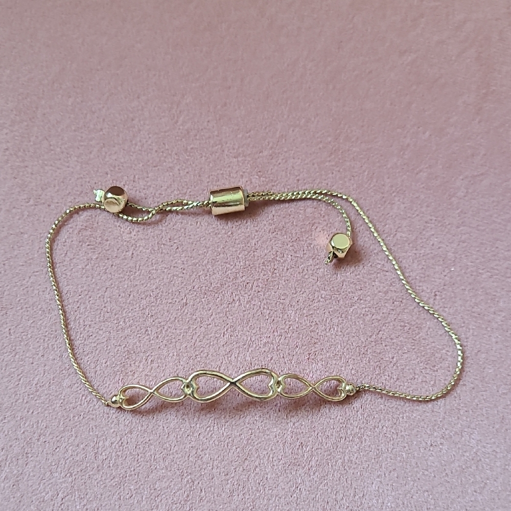 Gold and Cream Jewelry Set (2 Earrings, 1 Bracelet) - Picture 10 of 10
